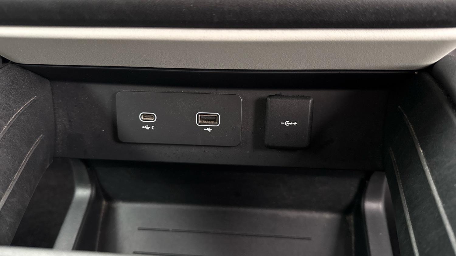 Used Land Rover Defender 2020 for sale - 77733048: Photo 32