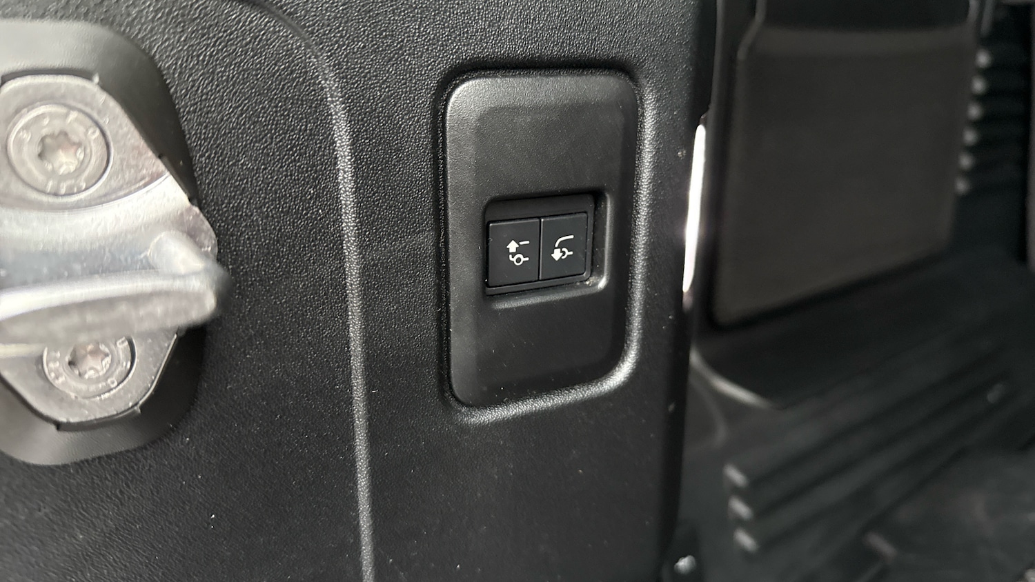 Used Land Rover Defender 2020 for sale - 77733048: Photo 41