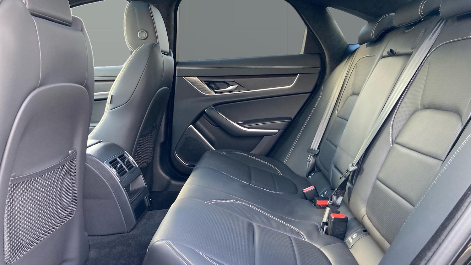 Used Jaguar XF 2024 for sale - 76366839: Photo 4