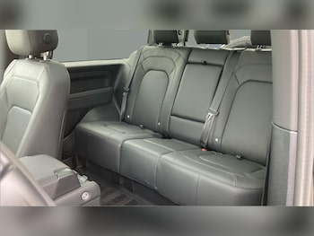 Used Land Rover Defender 2025 for sale - 78510447: Photo