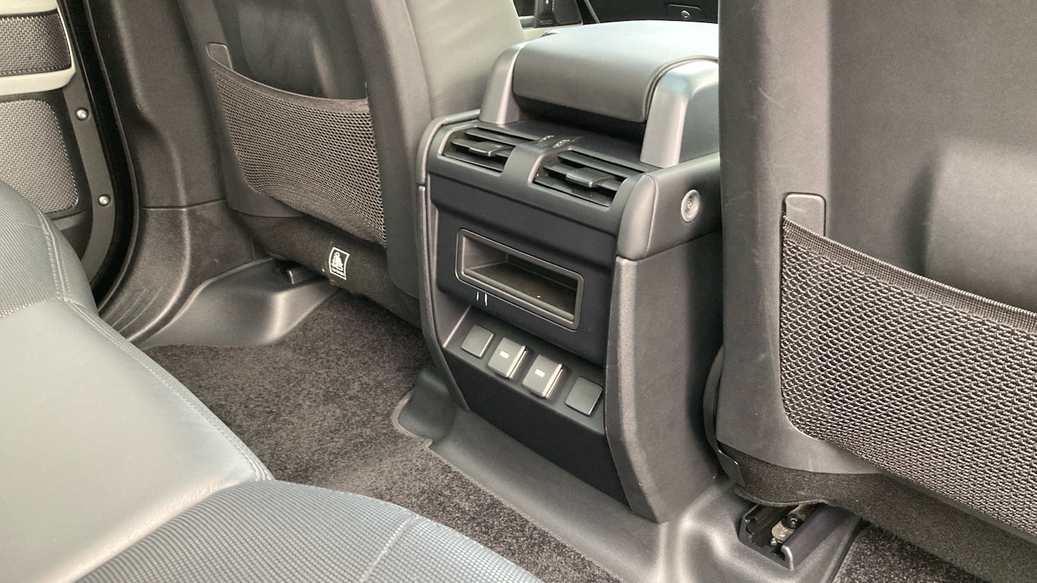 Used Land Rover Defender 2023 for sale - 76796847: Photo 18