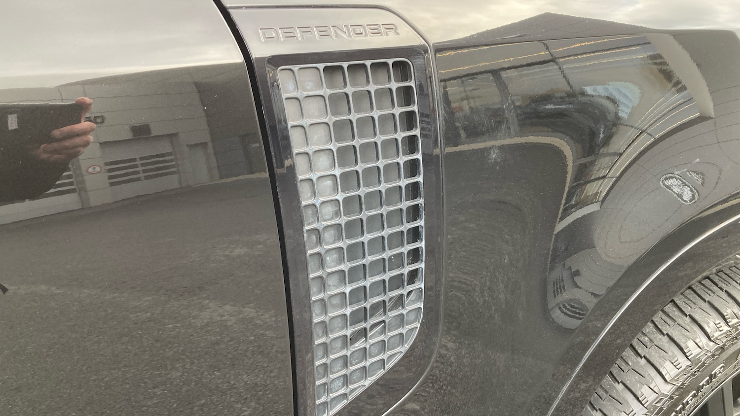 Used Land Rover Defender 2023 for sale - 76796847: Photo 24