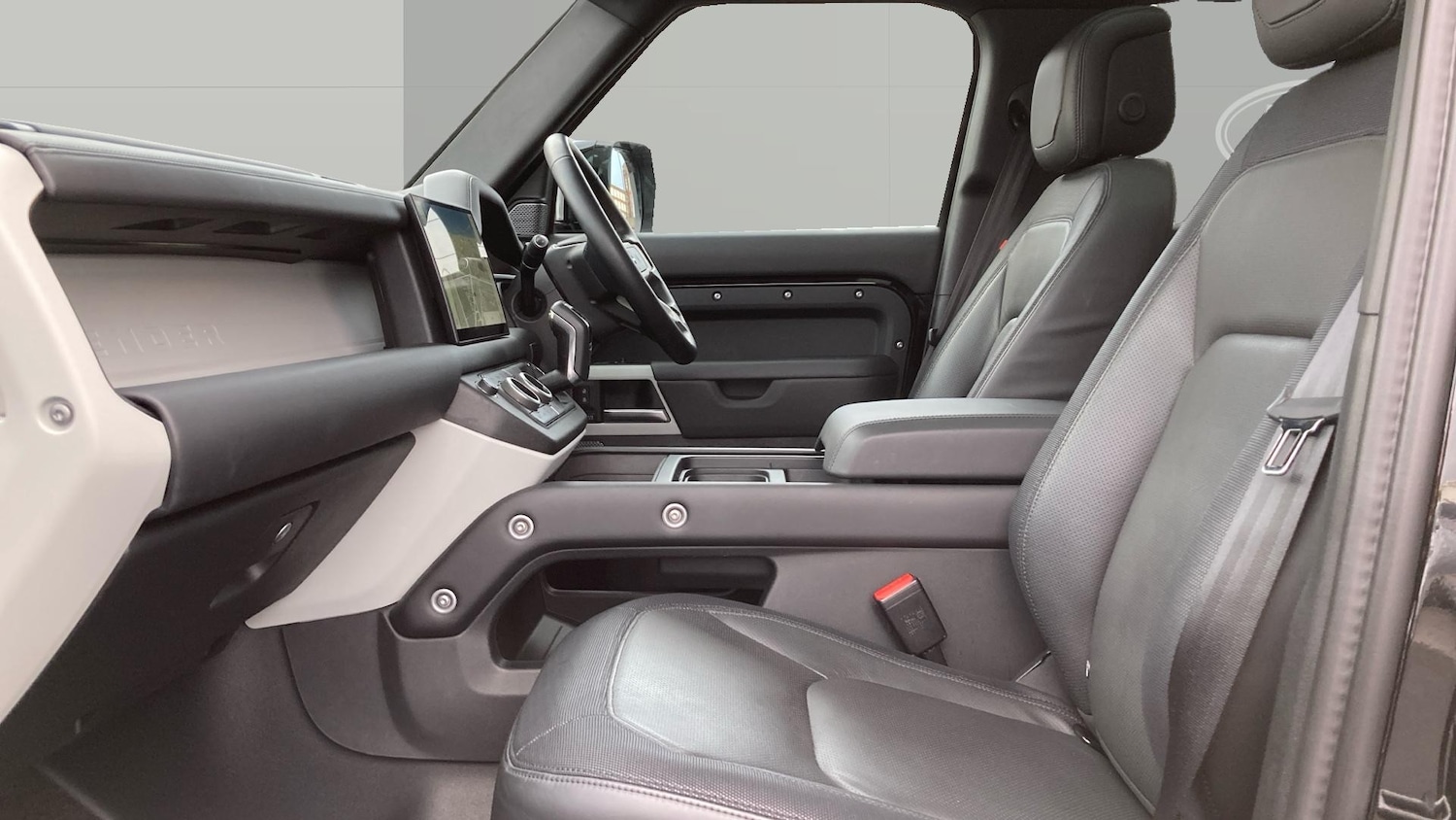 Used Land Rover Defender 2023 for sale - 76796847: Photo 3