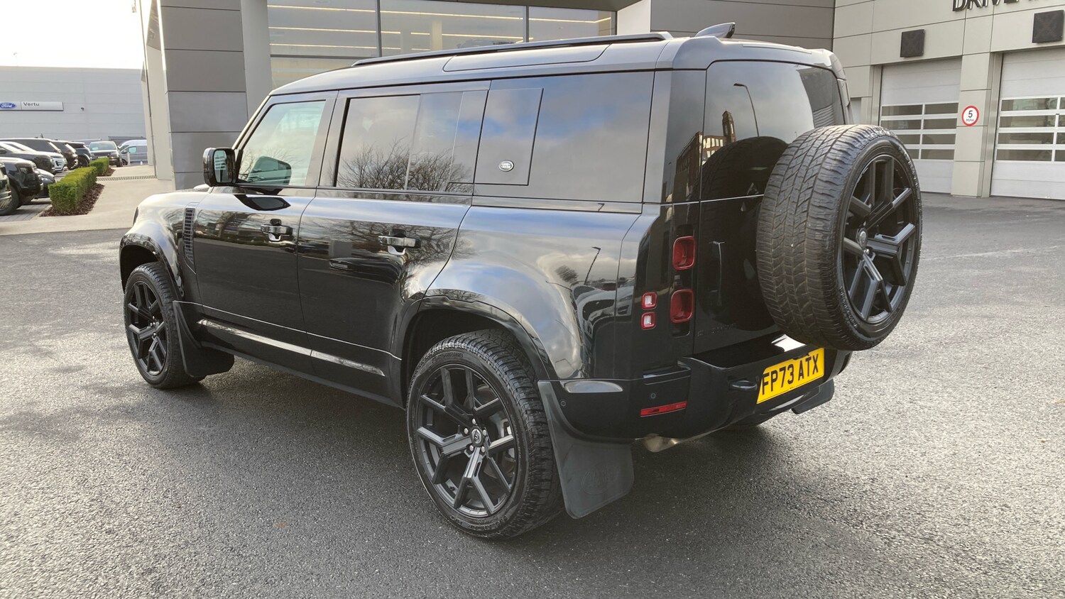 Used Land Rover Defender 2023 for sale - 76796847: Photo 41