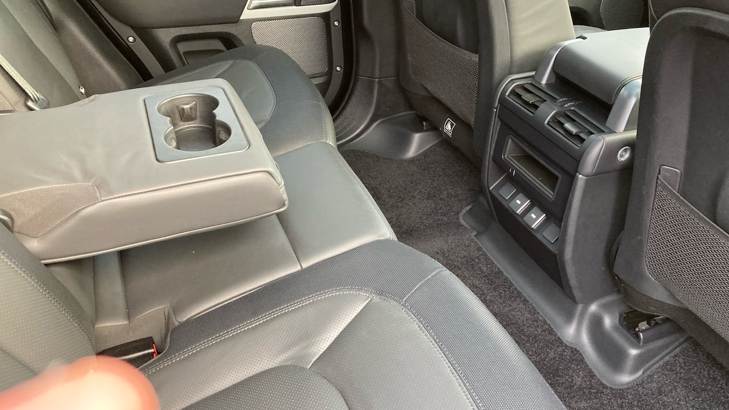 Used Land Rover Defender 2023 for sale - 76796847: Photo 43