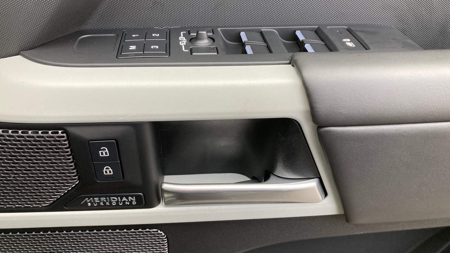 Used Land Rover Defender 2023 for sale - 76796847: Photo 45