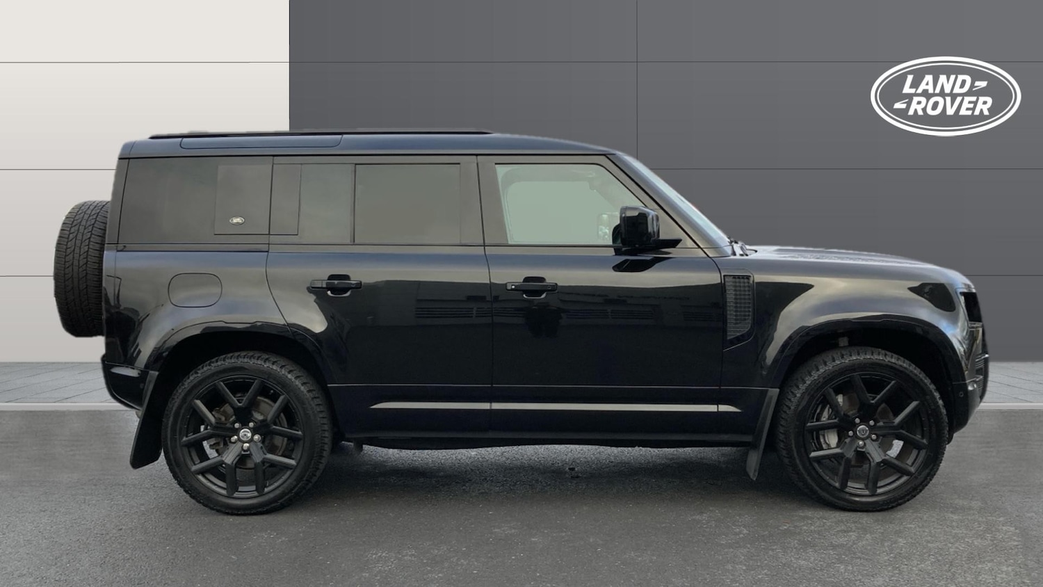 Used Land Rover Defender 2023 for sale - 76796847: Photo 5