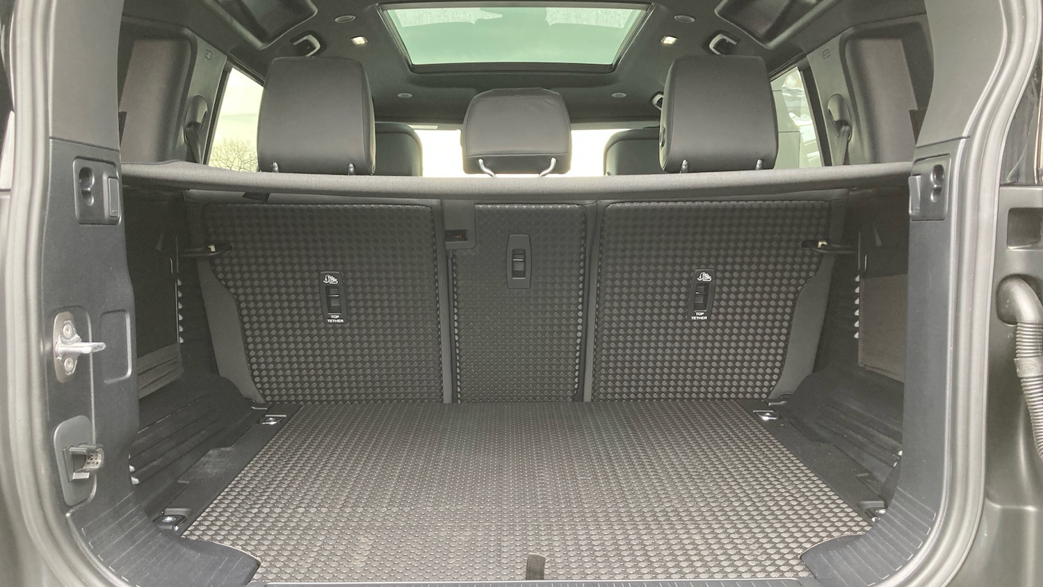 Used Land Rover Defender 2023 for sale - 77186778: Photo 10