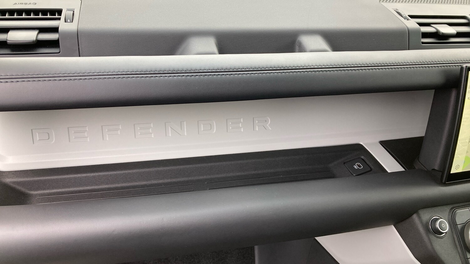 Used Land Rover Defender 2023 for sale - 77186778: Photo 26