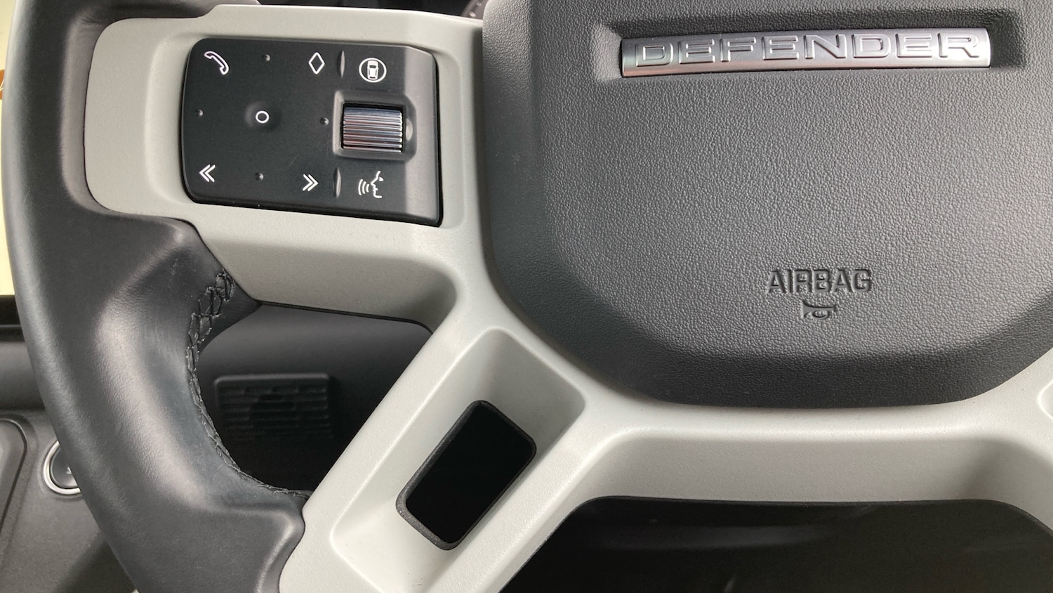 Used Land Rover Defender 2023 for sale - 77186778: Photo 43