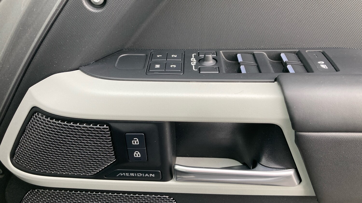 Used Land Rover Defender 2023 for sale - 77186778: Photo 45