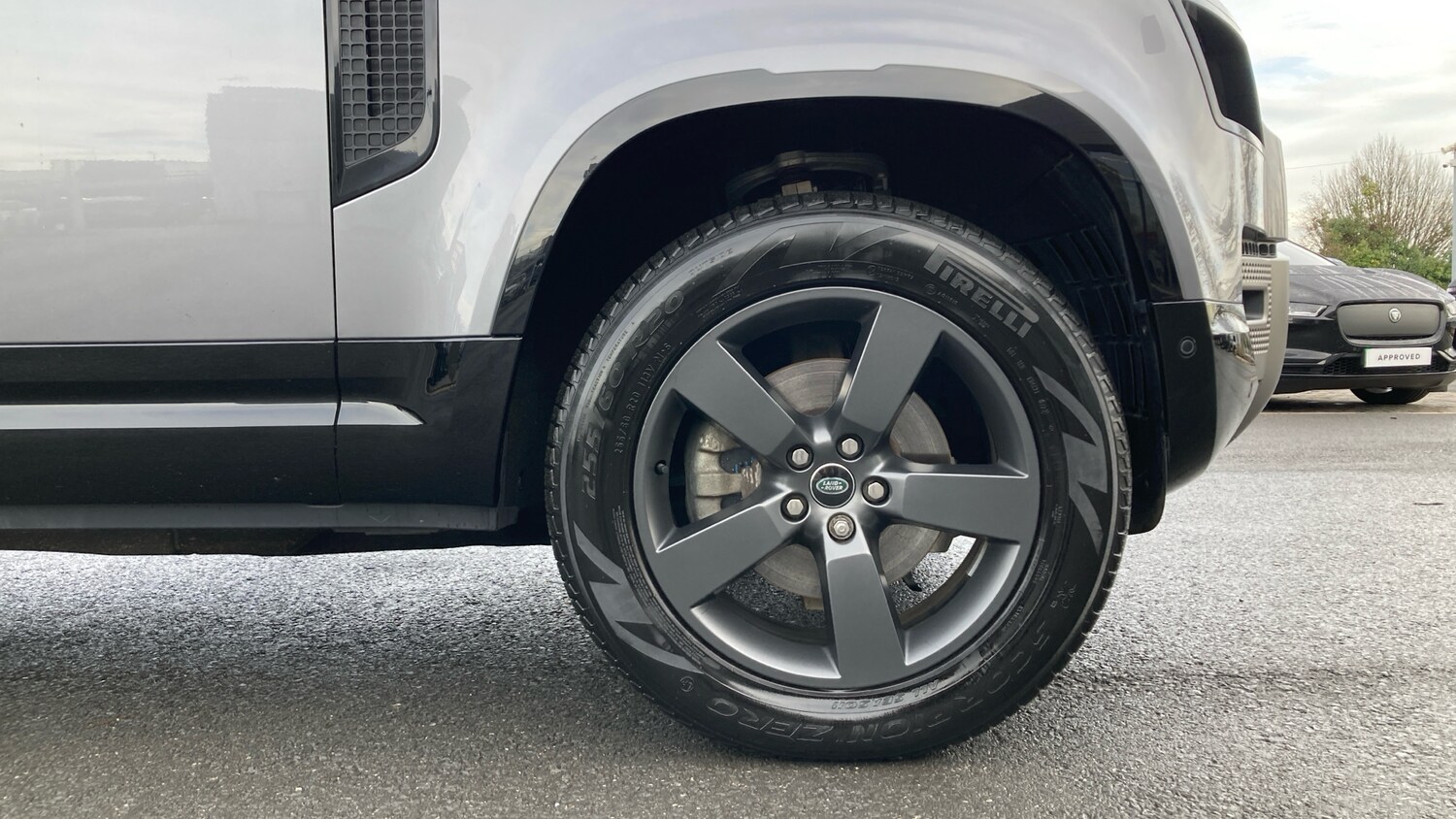 Used Land Rover Defender 2023 for sale - 77186778: Photo 8