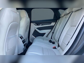 Used Jaguar F-Pace 2022 for sale - 76547585: Photo