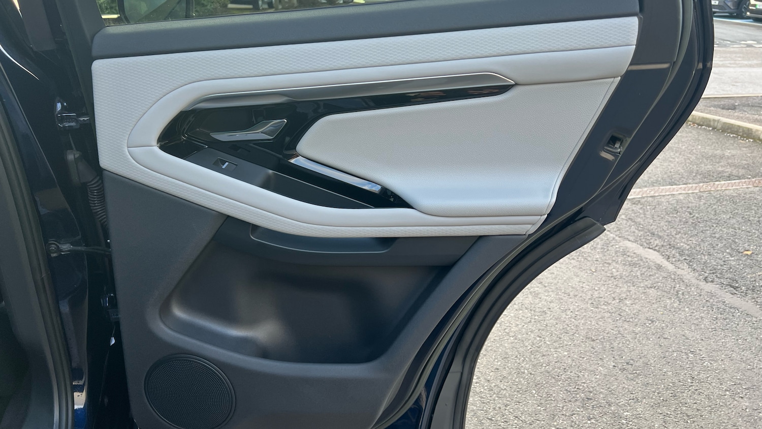 Used Land Rover Range Rover Evoque 2023 for sale - 77077807: Photo 31