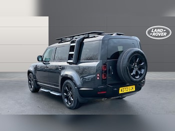 Used Land Rover Defender 2022 for sale - 76984668: Photo