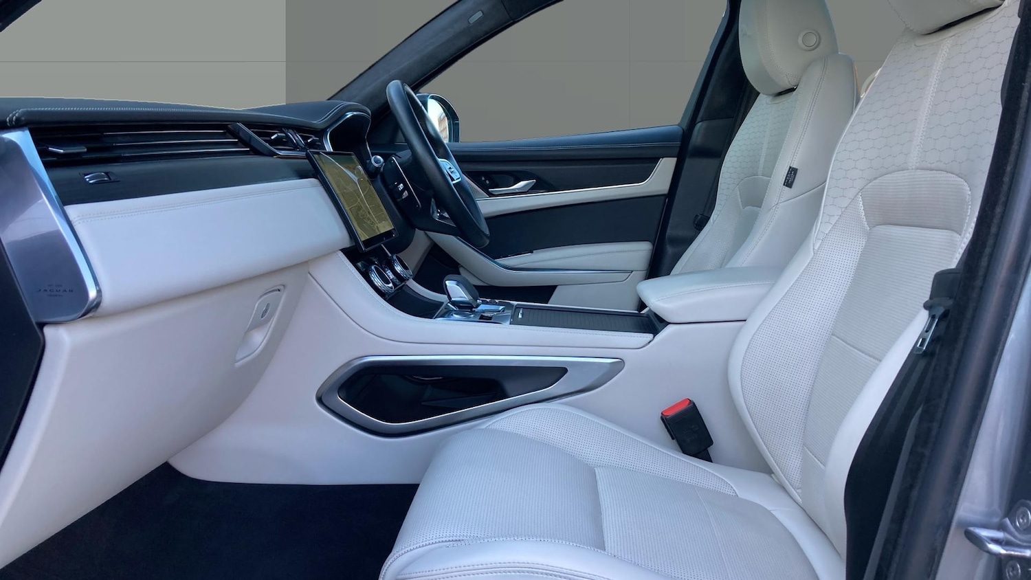 Used Jaguar F-Pace 2022 for sale - 76763075: Photo 3