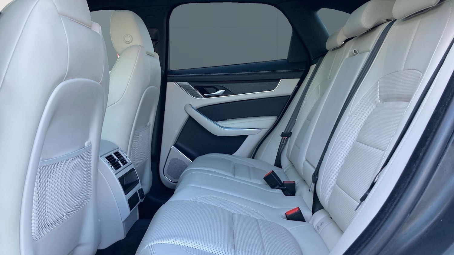 Used Jaguar F-Pace 2022 for sale - 76763075: Photo 4