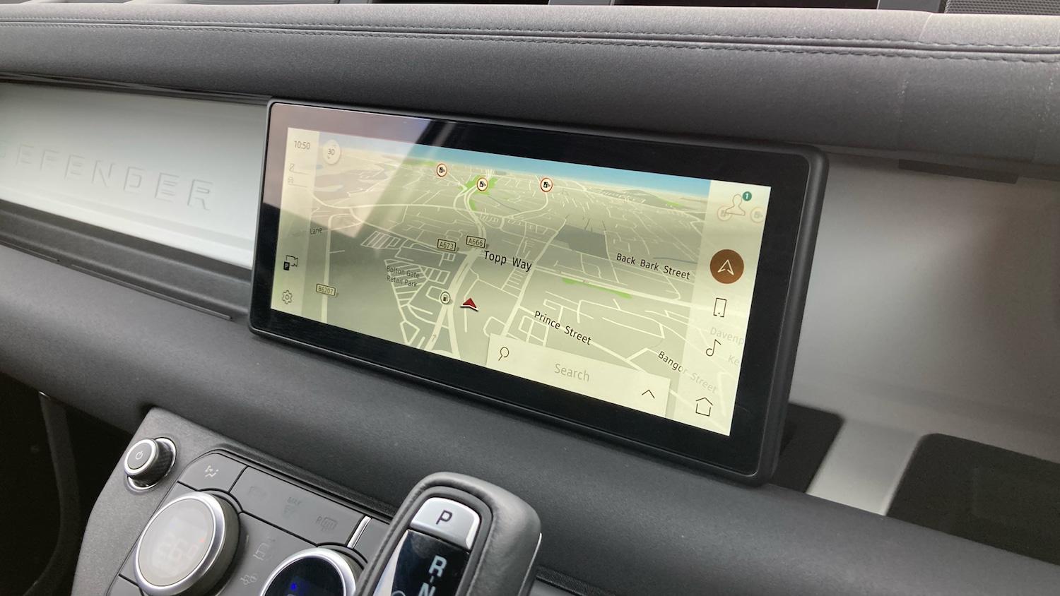 Used Land Rover Defender 2023 for sale - 76366838: Photo 11