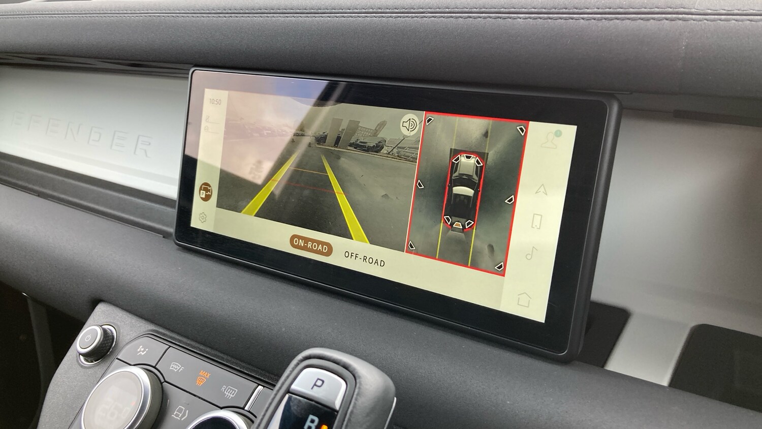 Used Land Rover Defender 2023 for sale - 76366838: Photo 12