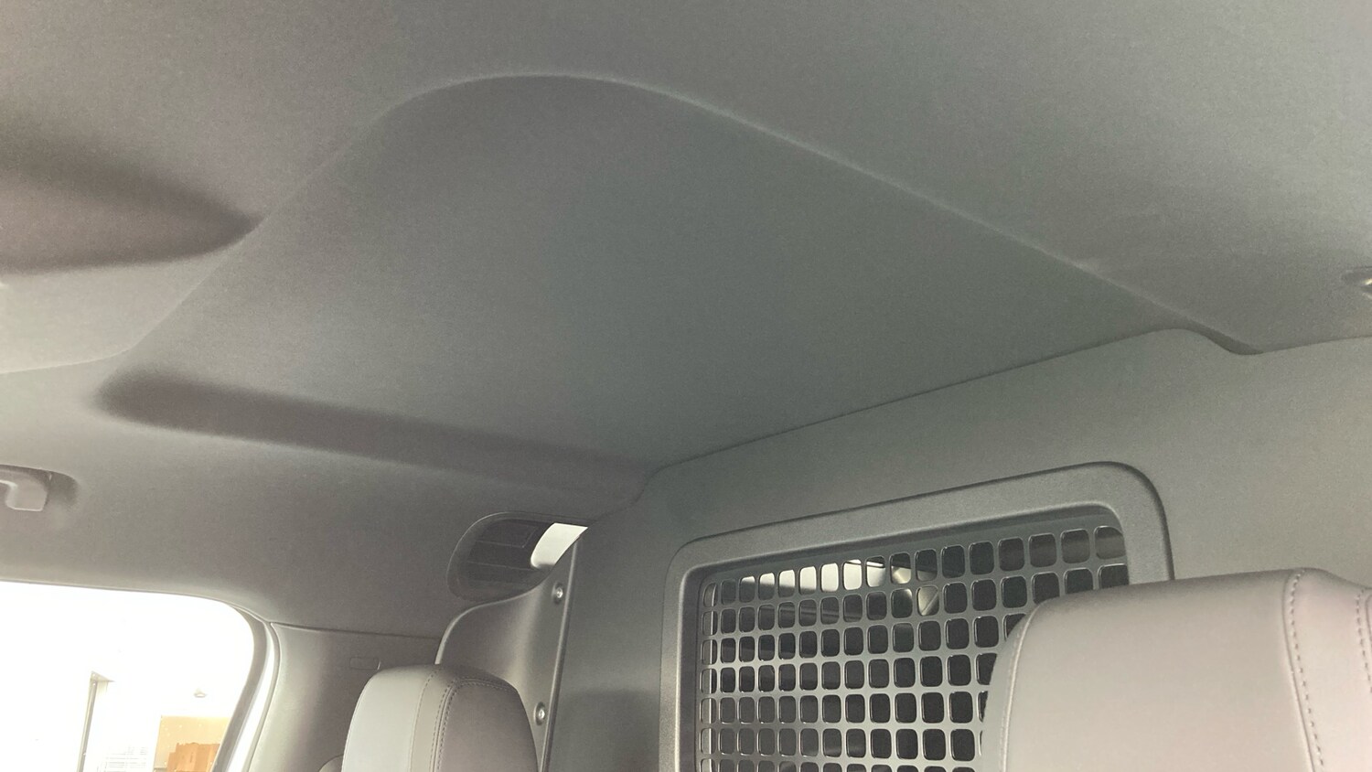 Used Land Rover Defender 2023 for sale - 76366838: Photo 21