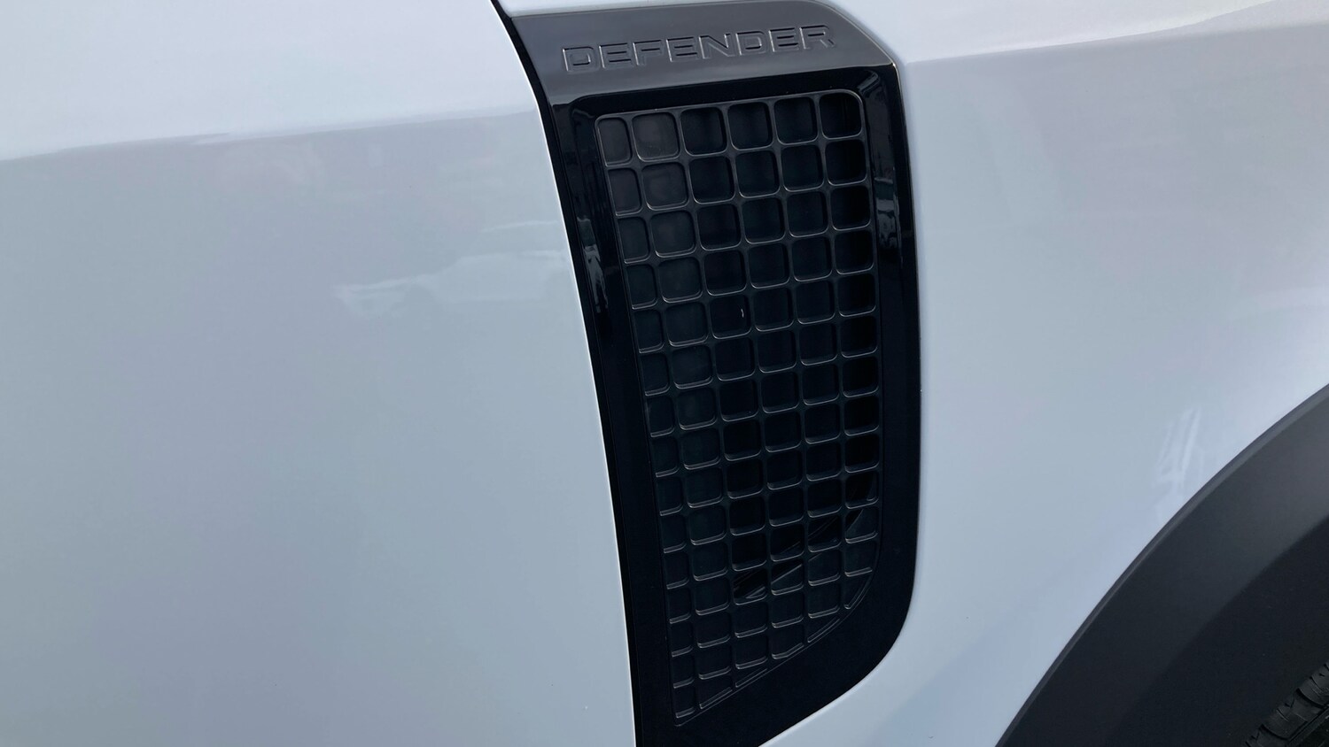 Used Land Rover Defender 2023 for sale - 76366838: Photo 24