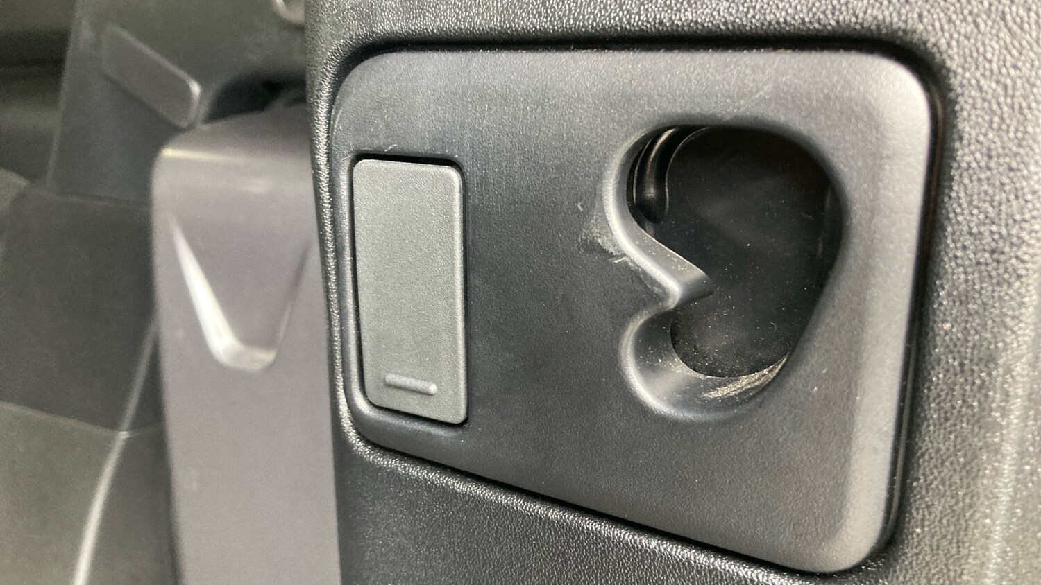 Used Land Rover Defender 2023 for sale - 76366838: Photo 28