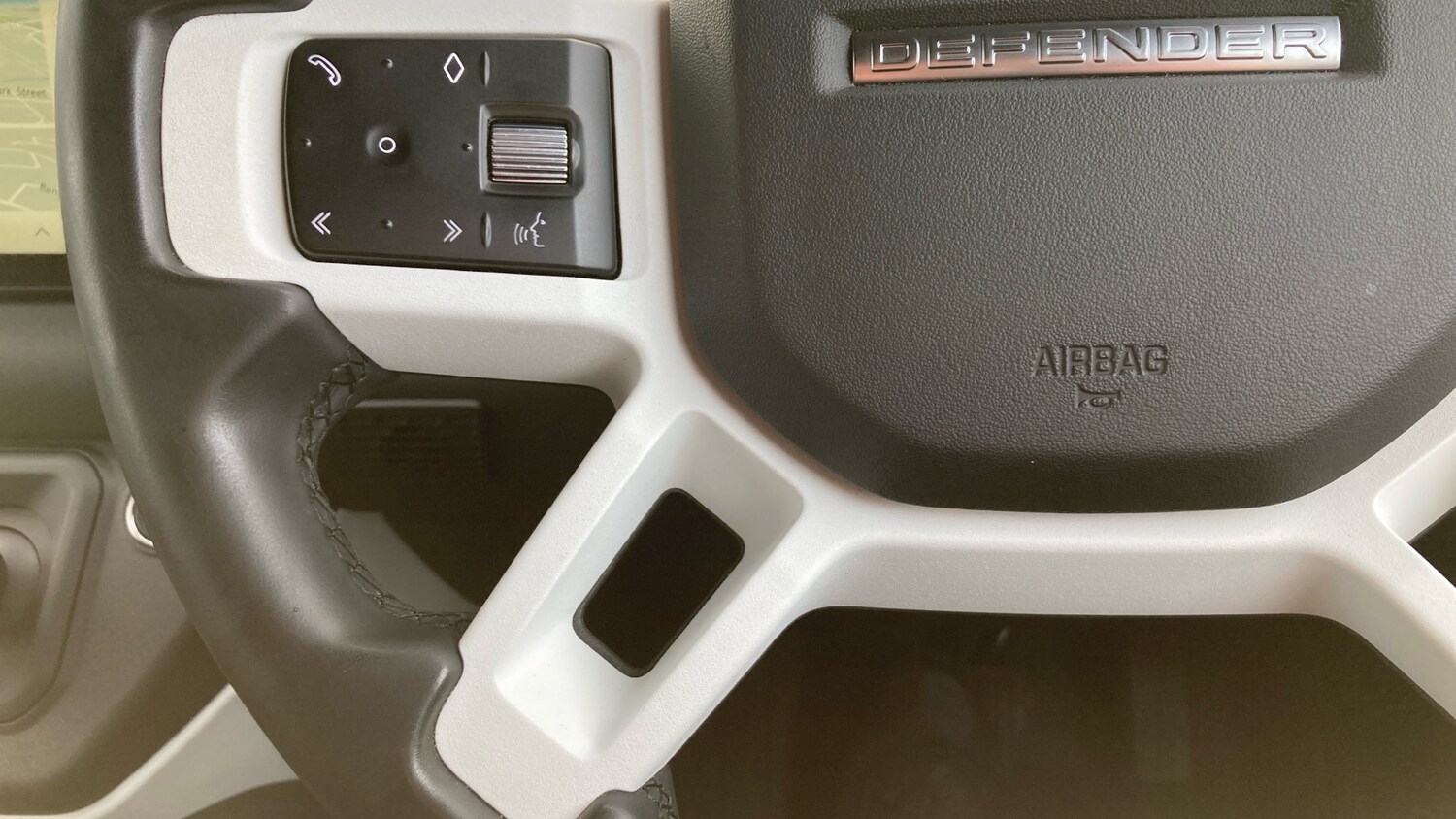 Used Land Rover Defender 2023 for sale - 76366838: Photo 43