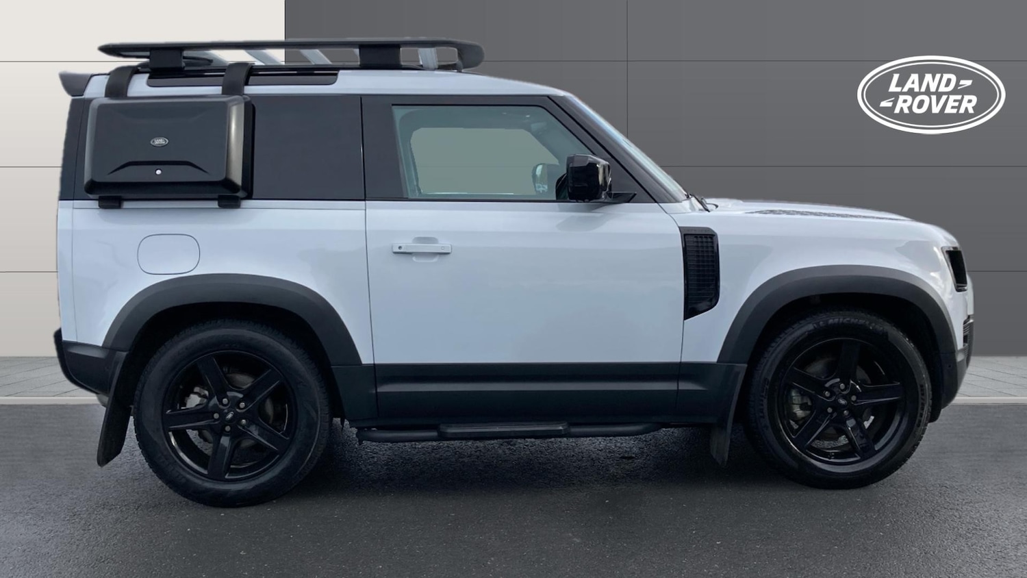 Used Land Rover Defender 2023 for sale - 76366838: Photo 5