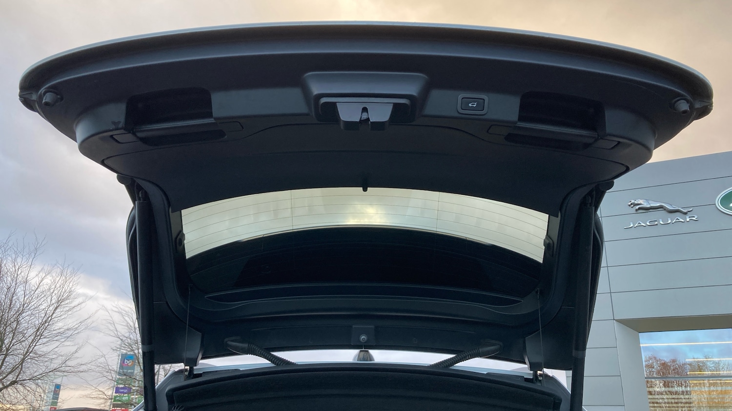 Used Jaguar F-Pace 2020 for sale - 76862261: Photo 27