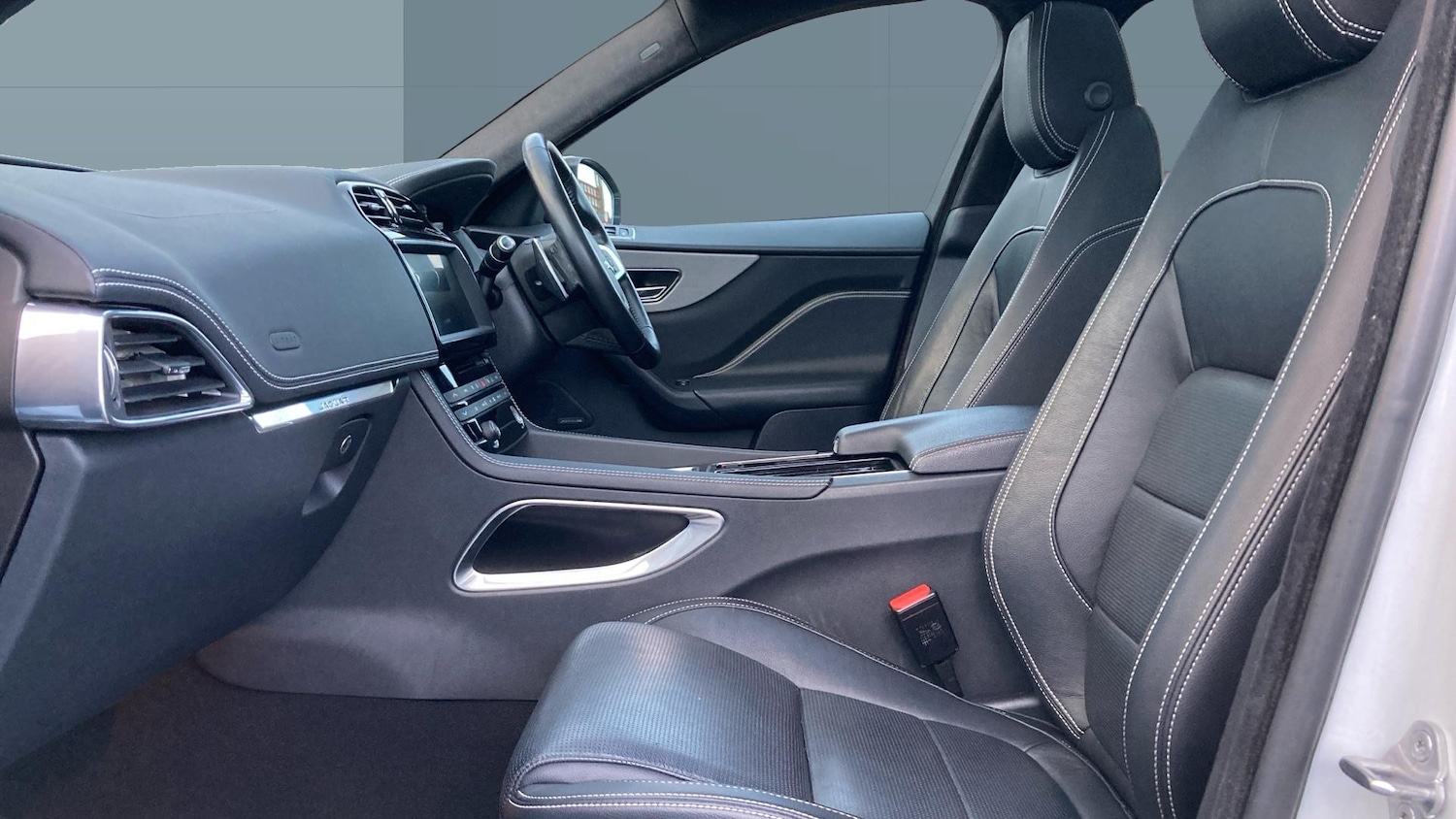 Used Jaguar F-Pace 2020 for sale - 76862261: Photo 3