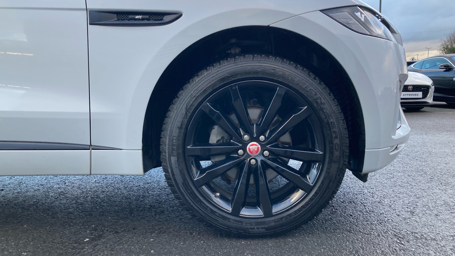 Used Jaguar F-Pace 2020 for sale - 76862261: Photo 8