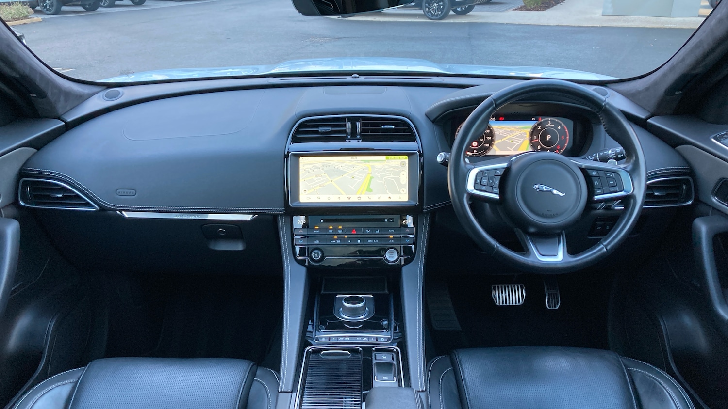 Used Jaguar F-Pace 2020 for sale - 76862261: Photo 9