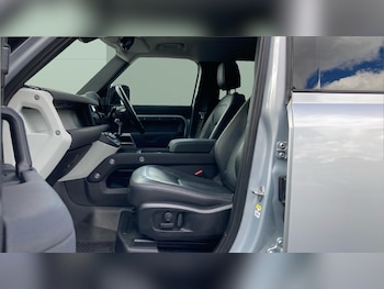 Used Land Rover Defender 2022 for sale - 78775481: Photo