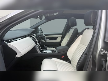 Used Land Rover Discovery Sport 2023 for sale - 78510395: Photo