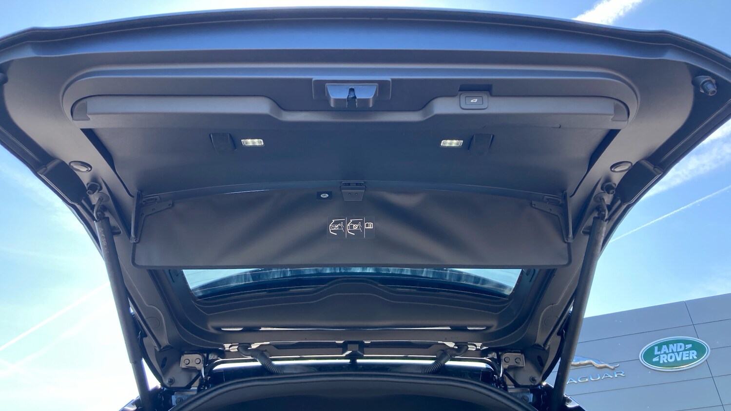 Used Land Rover Discovery 2025 for sale - 76193000: Photo 27