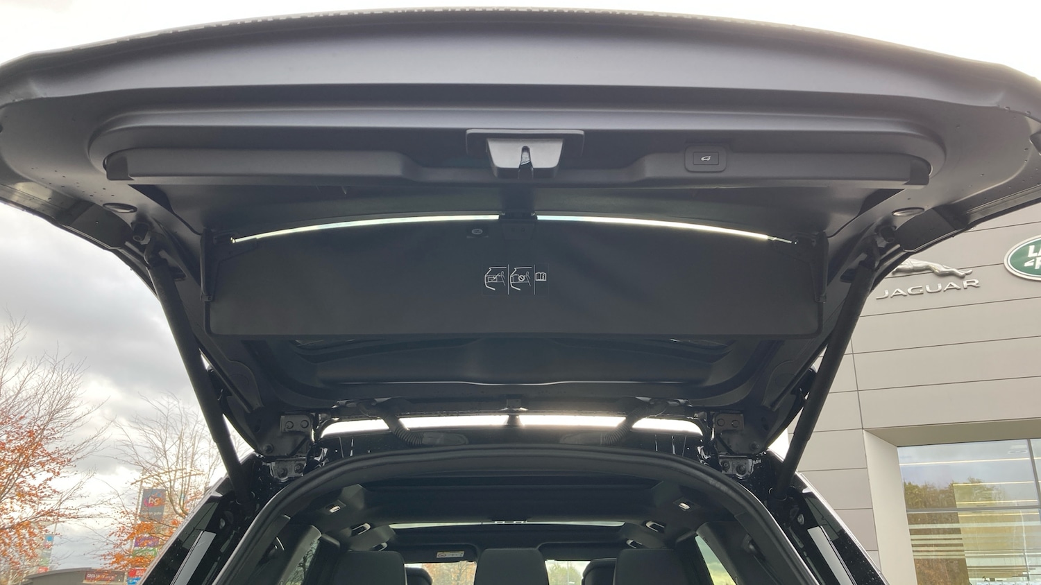 Used Land Rover Discovery 2025 for sale - 77285431: Photo 27