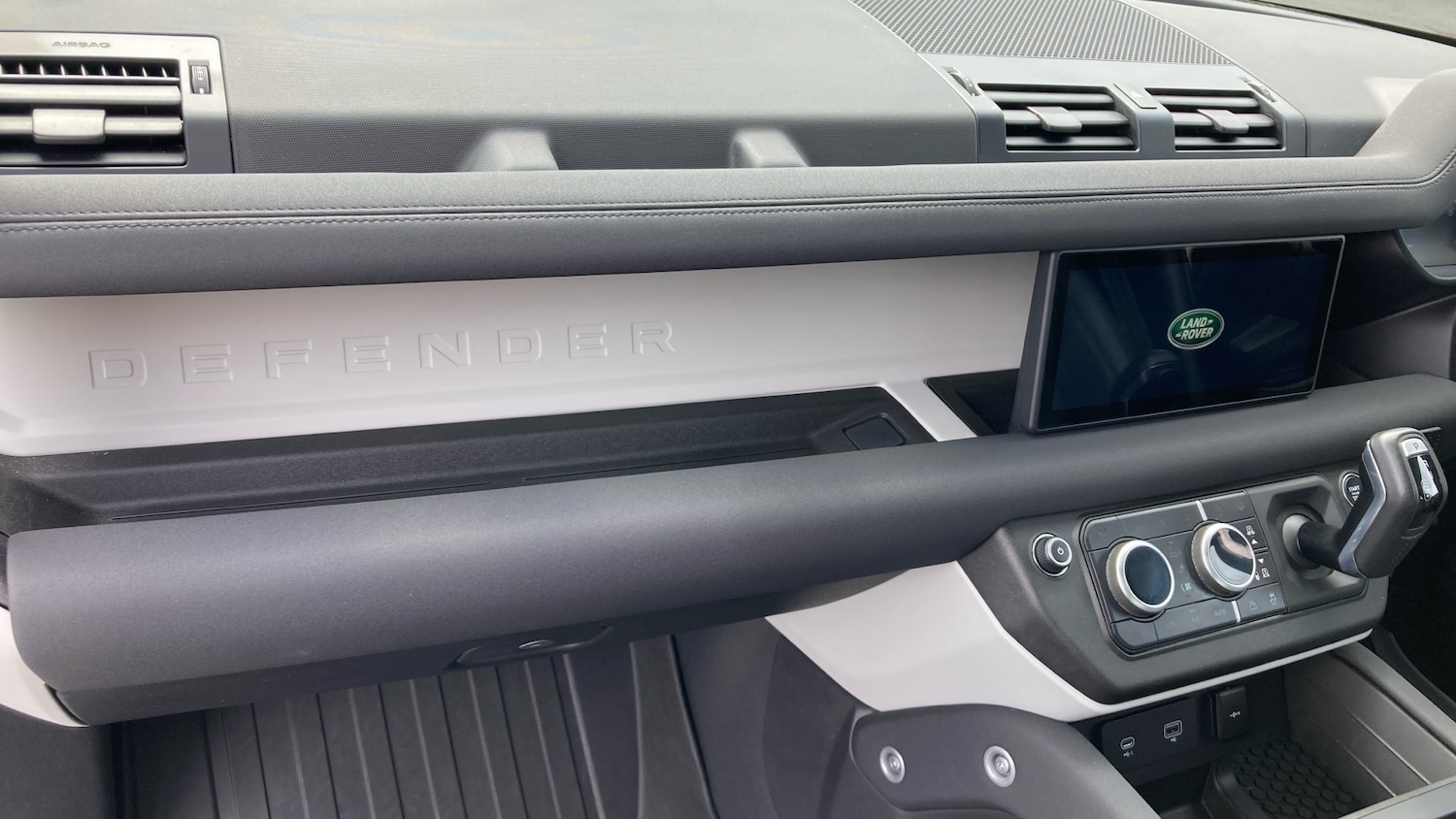 Used Land Rover Defender 2022 for sale - 76455115: Photo 26