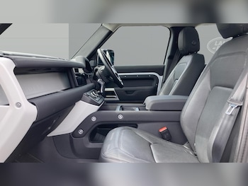 Used Land Rover Defender 2022 for sale - 76455115: Photo