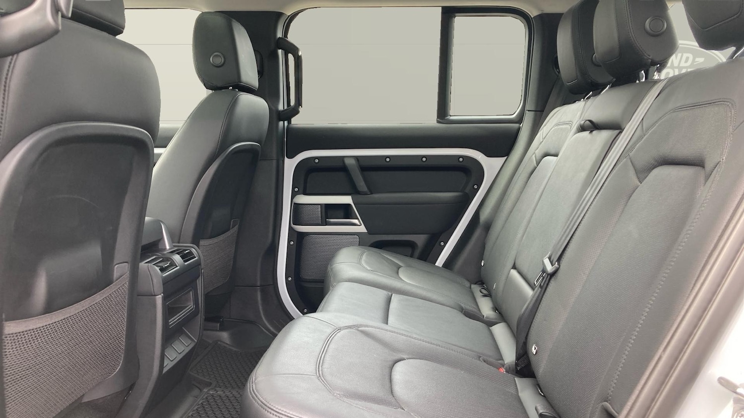 Used Land Rover Defender 2022 for sale - 76455115: Photo 4