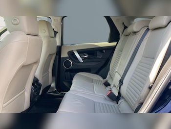 Used Land Rover Discovery Sport 2021 for sale - 75629919: Photo