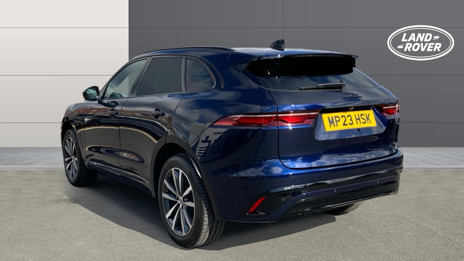 Used Jaguar F-Pace 2023 for sale - 76157676: Photo 2