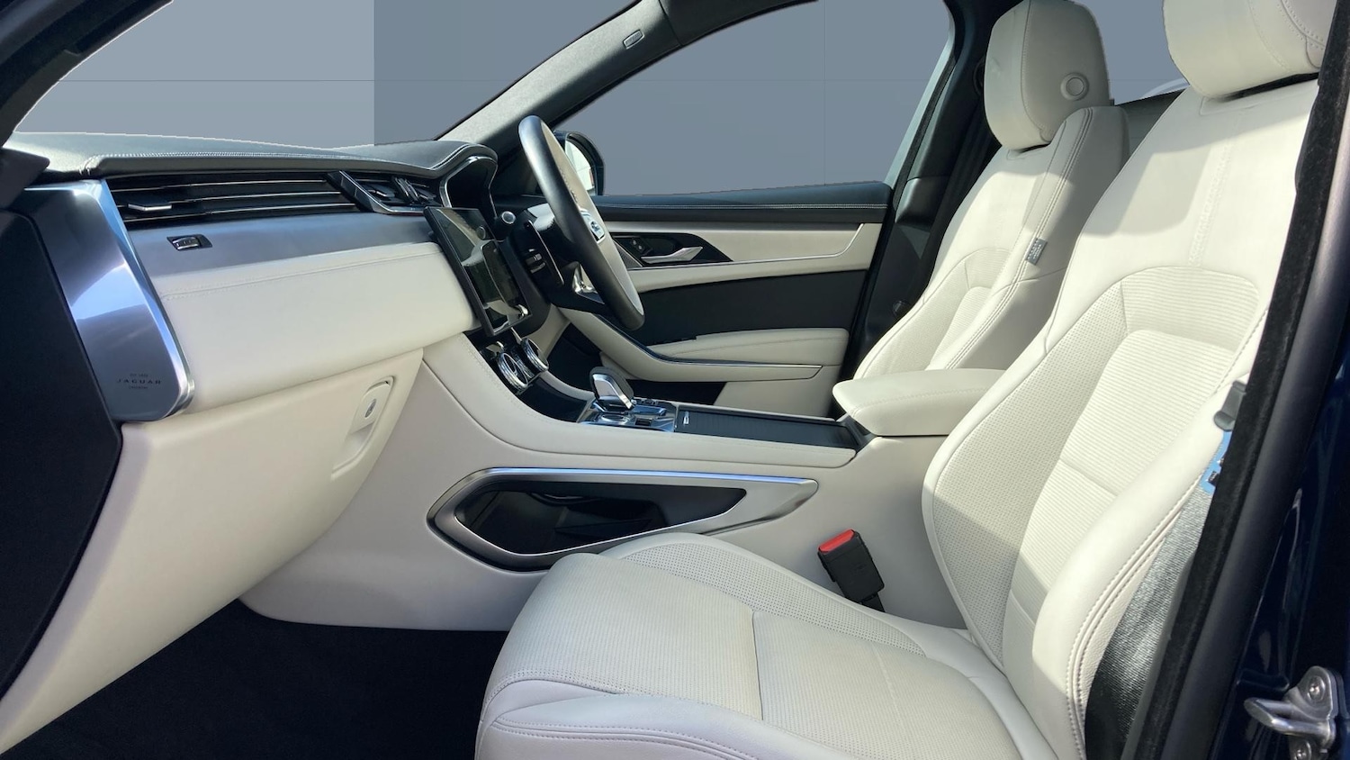 Used Jaguar F-Pace 2023 for sale - 76157676: Photo 3