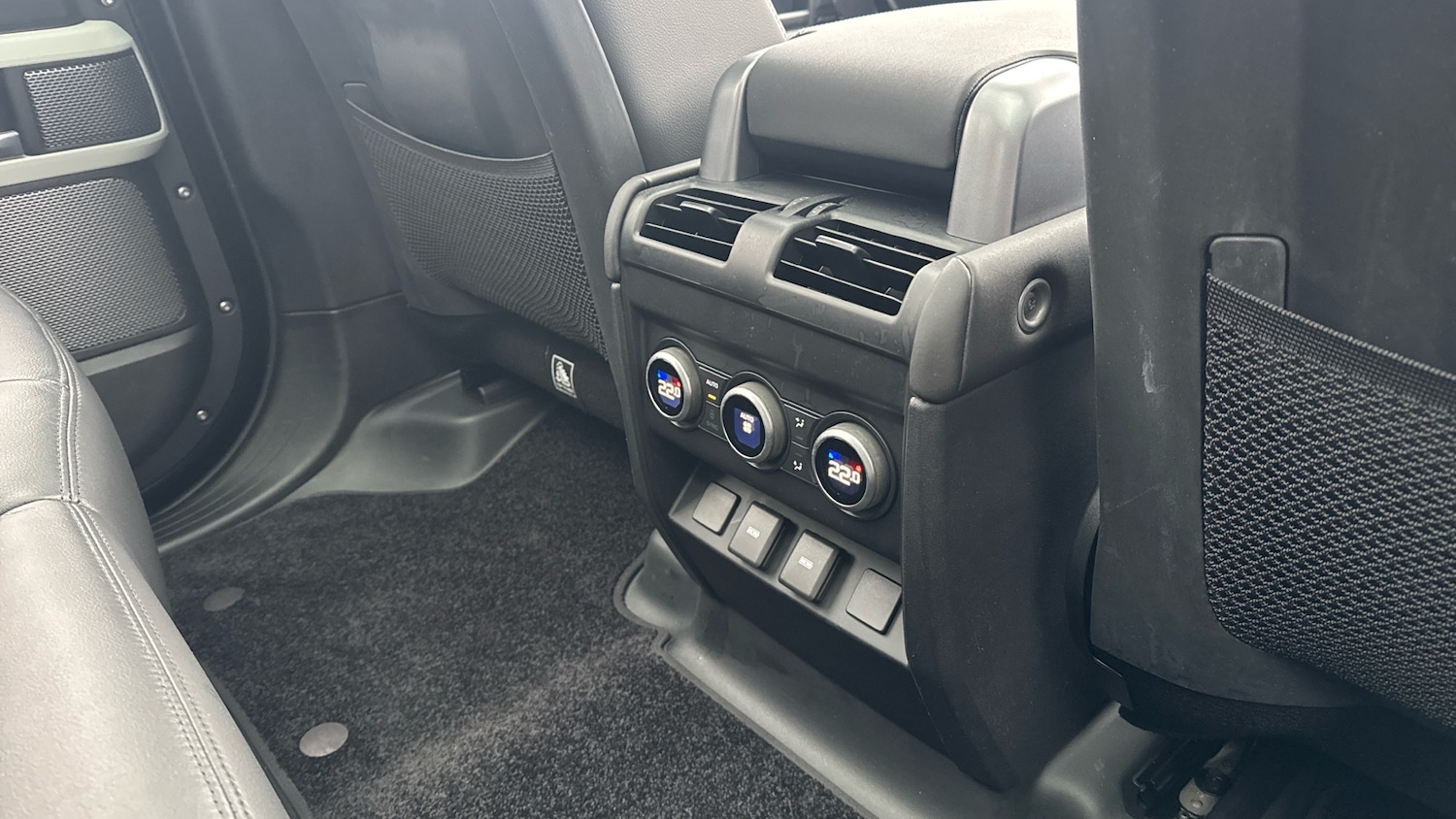 Used Land Rover Defender 2023 for sale - 77639142: Photo 18