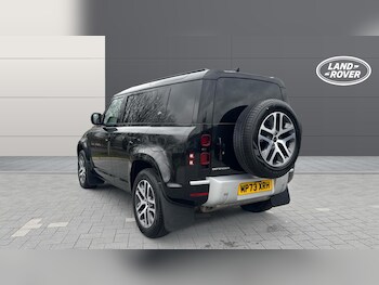 Used Land Rover Defender 2023 for sale - 77639142: Photo