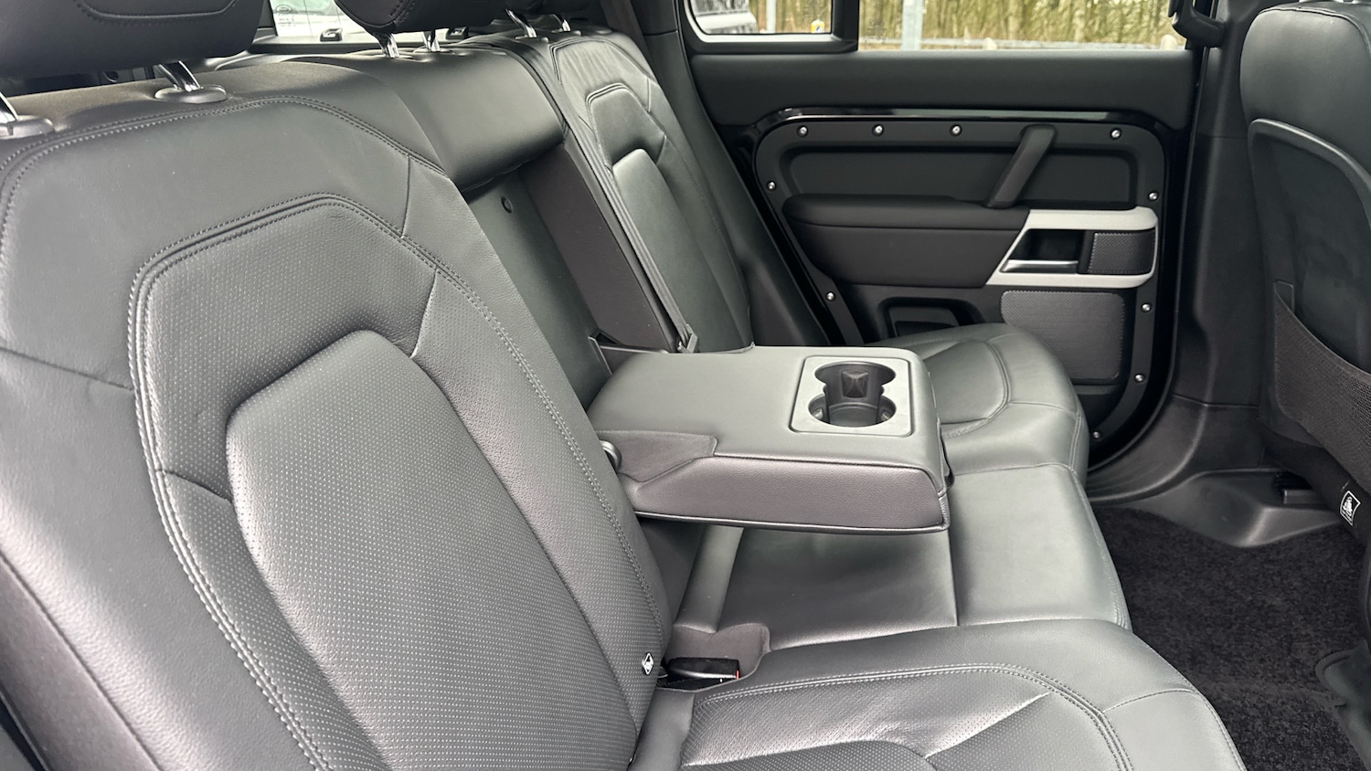 Used Land Rover Defender 2023 for sale - 77639142: Photo 43