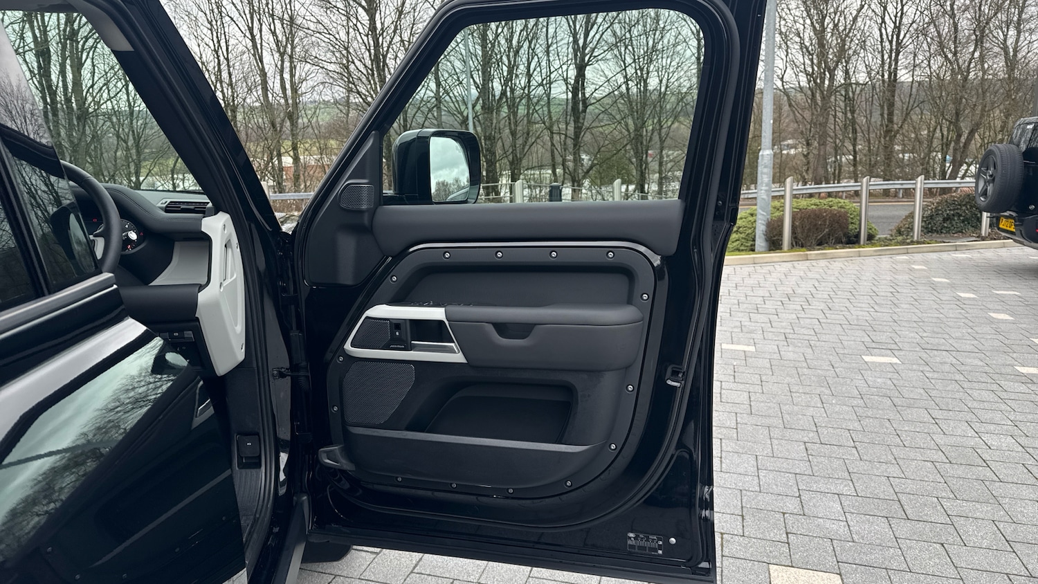 Used Land Rover Defender 2023 for sale - 77639142: Photo 46