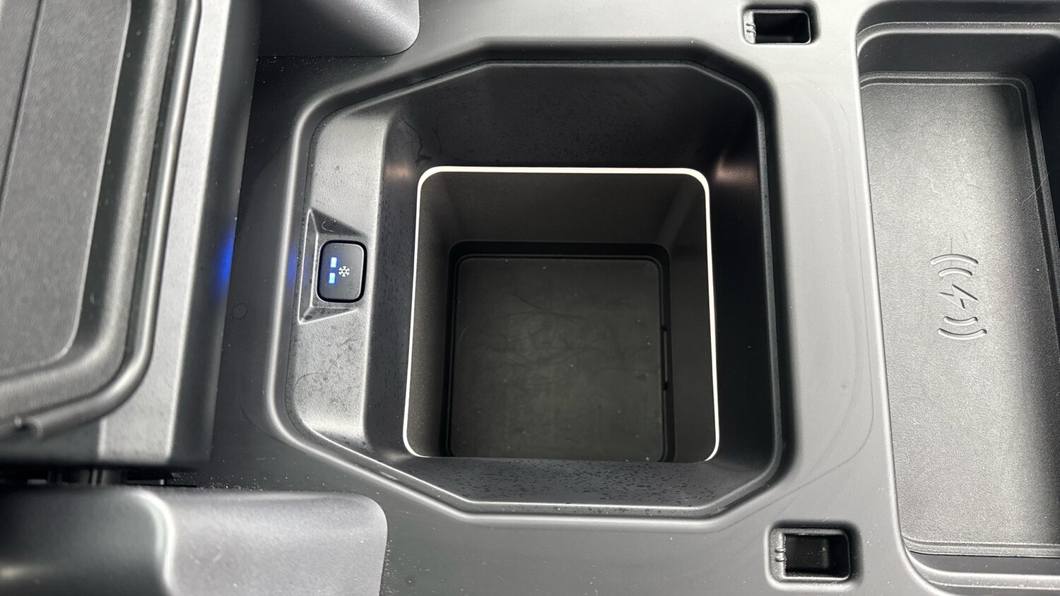 Used Land Rover Defender 2023 for sale - 77639142: Photo 52