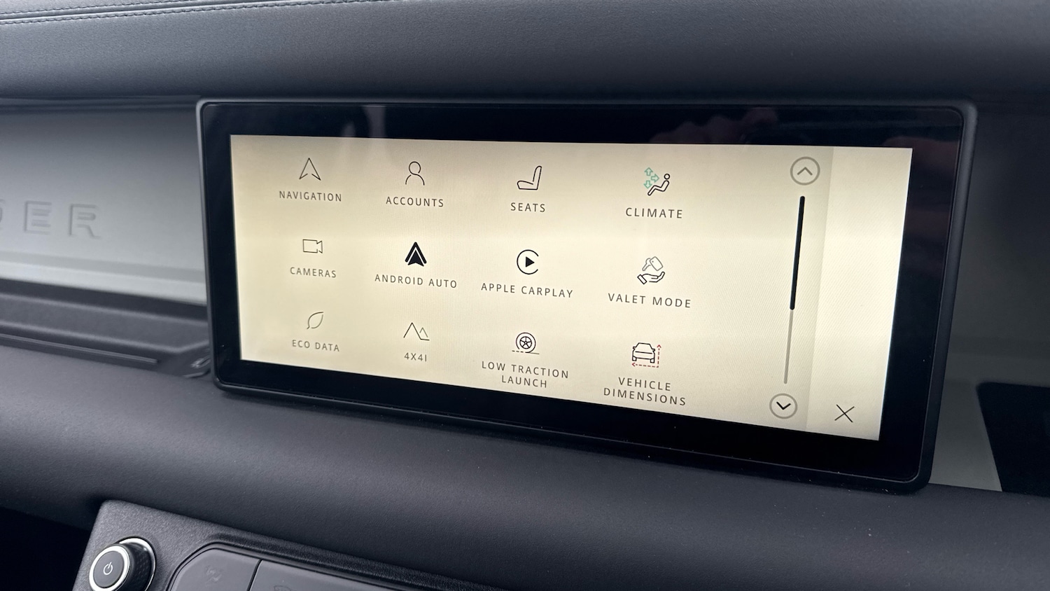 Used Land Rover Defender 2023 for sale - 77639142: Photo 54