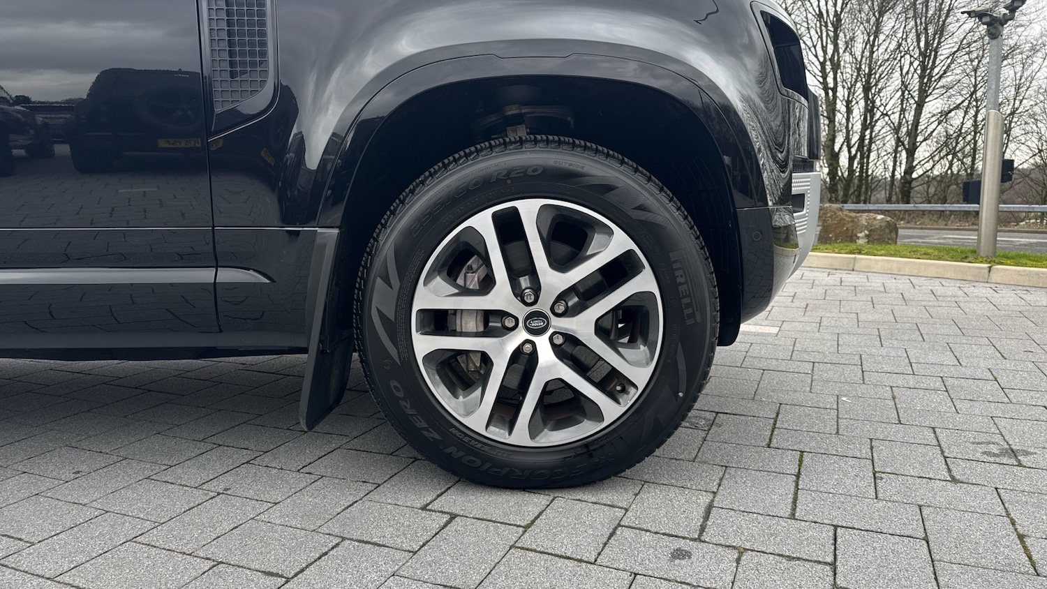 Used Land Rover Defender 2023 for sale - 77639142: Photo 8