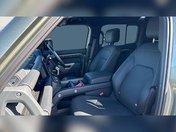 Used Land Rover Defender 2024 for sale - 78813000: Photo